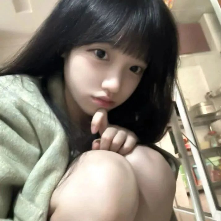 捷运上的女孩